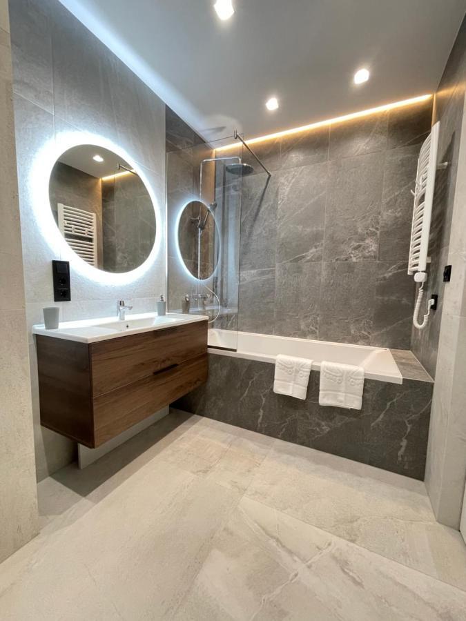 Cities Gallery Apartments Lviv Eksteriør bilde